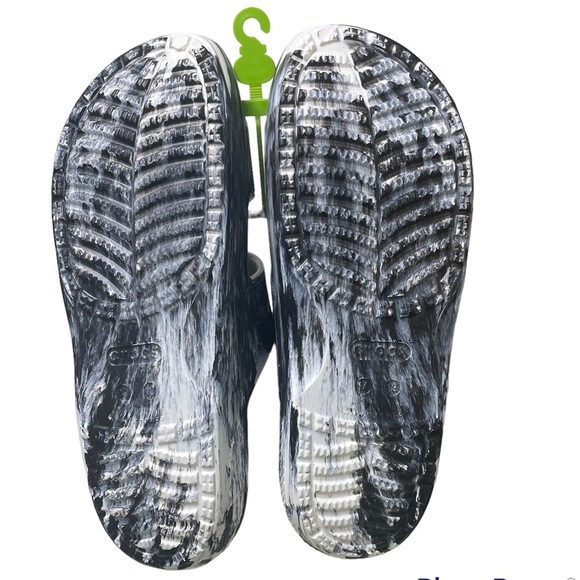 Crocs Classic Marbled Sandal - Picture 6 of 9